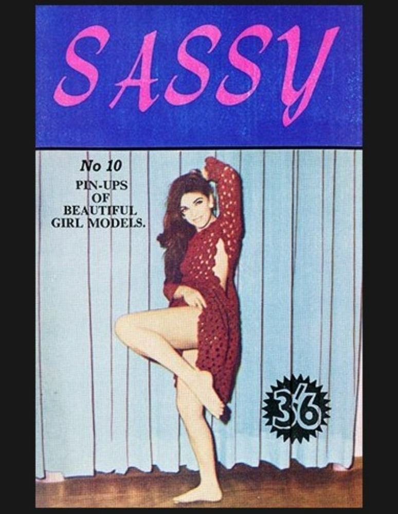 Sassy # 10 Number #10 magazine back issue cover