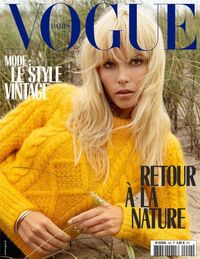 Vogue France November 2018 magazine back issue cover